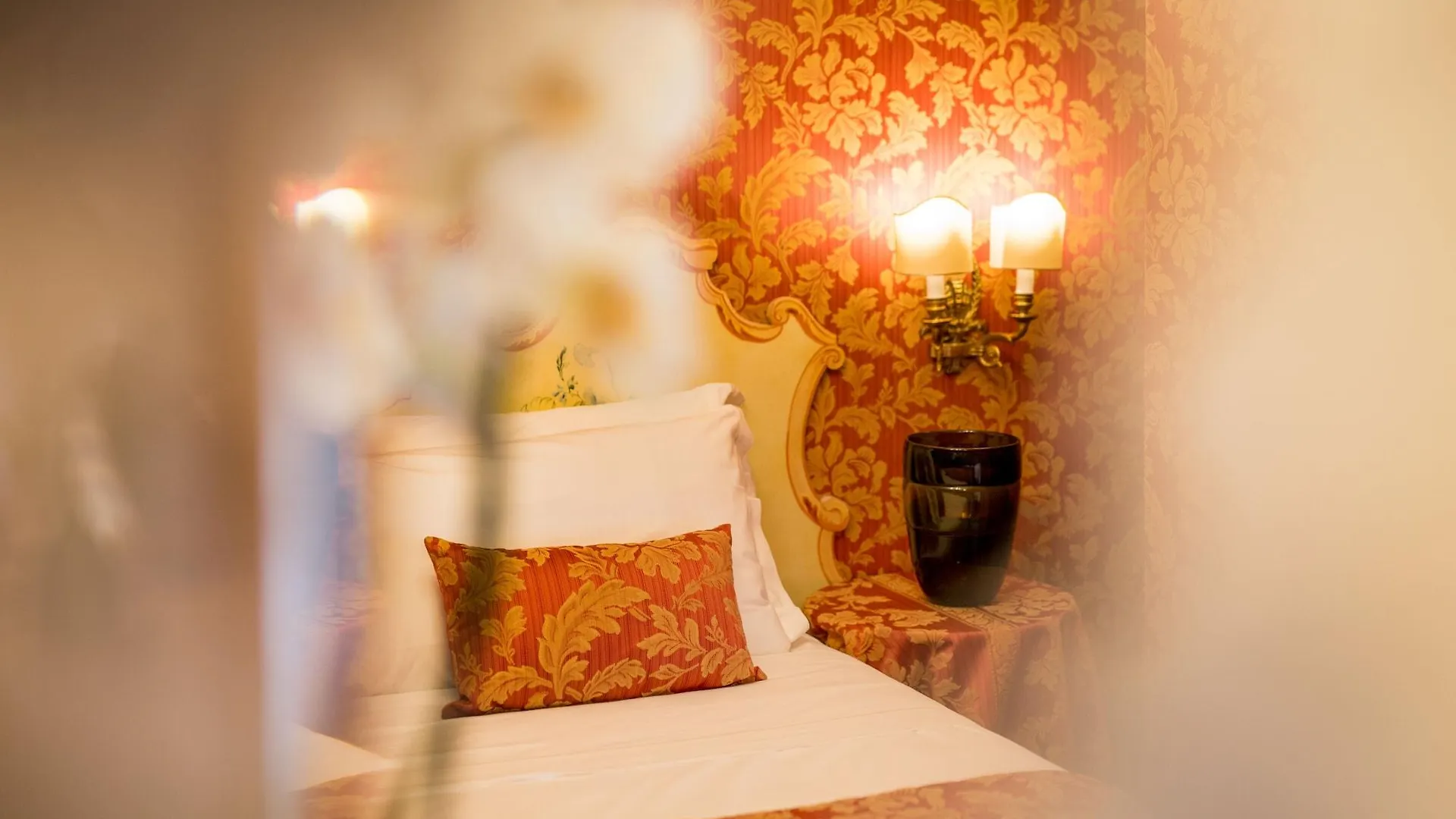 Hotel Santo Stefano Venice 3*,