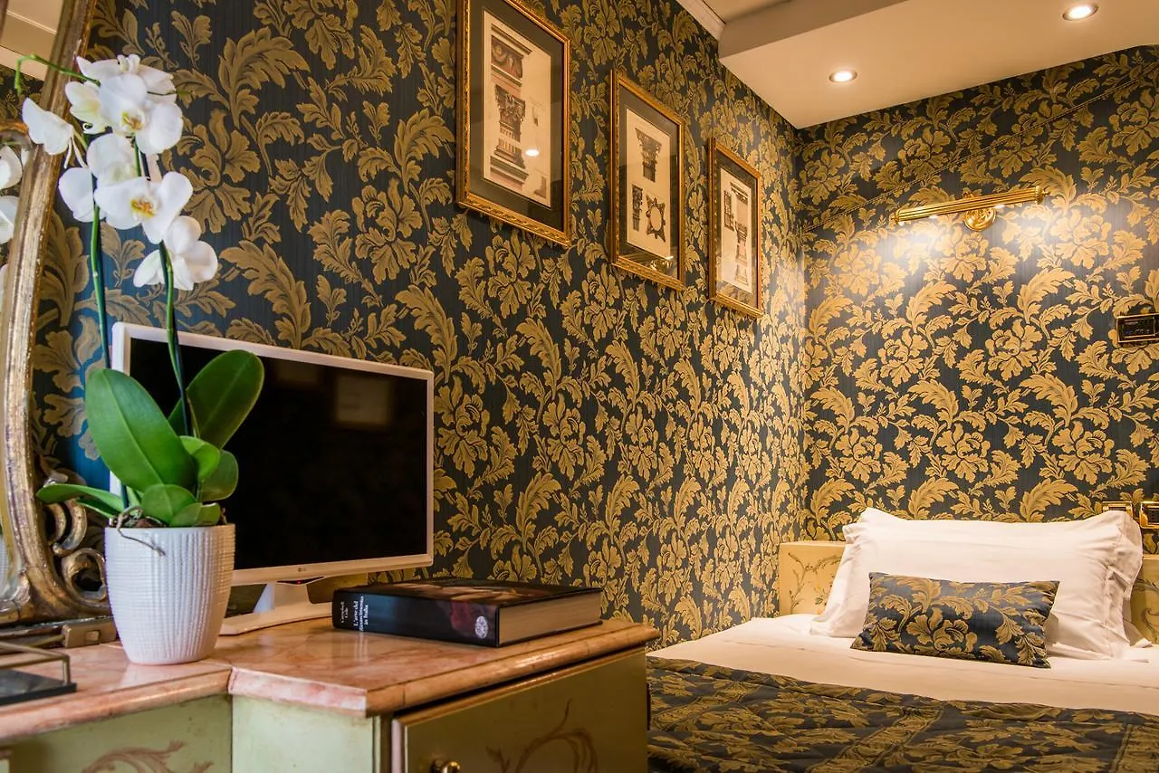 Hotel Santo Stefano Venedik 3*,