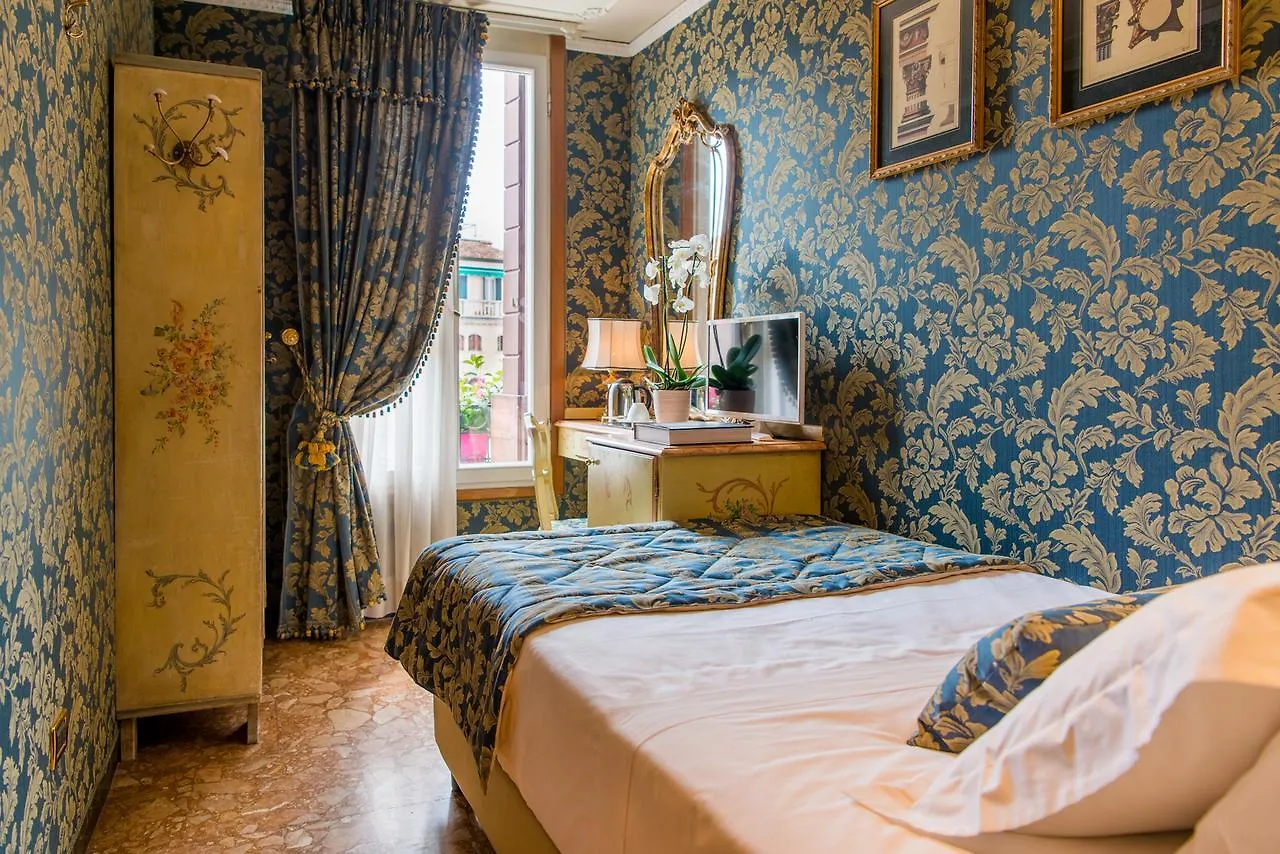 Hotel Santo Stefano Venice 3*,  Italy