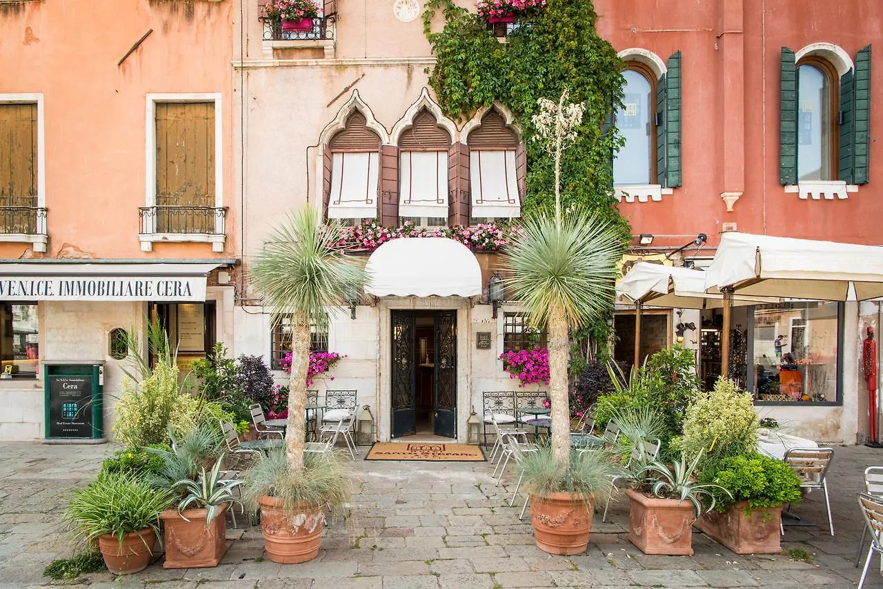 Hotel Santo Stefano Venice 3*,